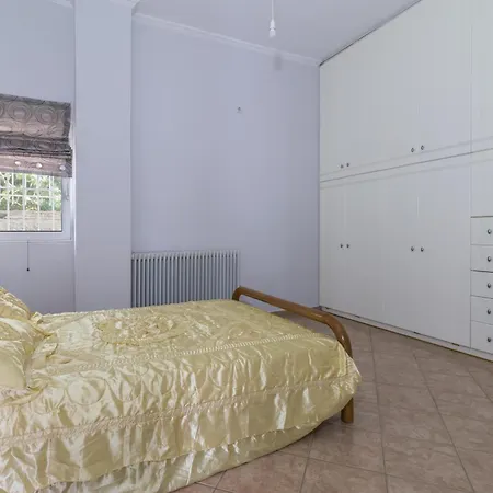 Dora's House Apartment